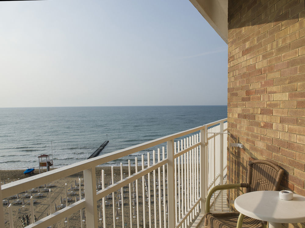 Hotel Delle Nazioni Jesolo Extérieur photo